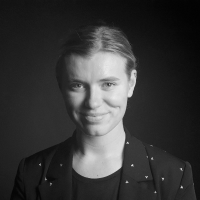 Portrait photo of Caroline Bessermann